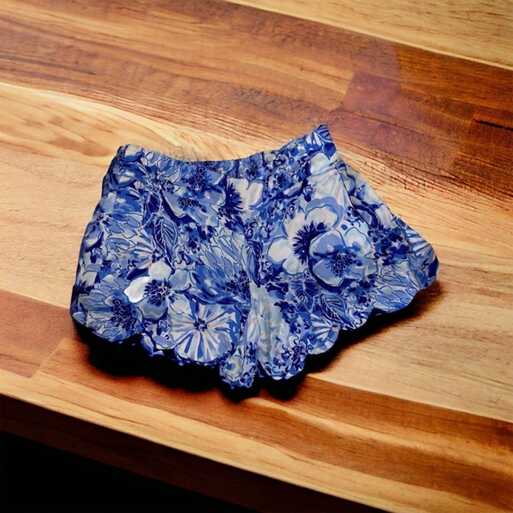 Lilly Pulitzer Dahlia Catch & Keep Shorts - Picture 1 of 6
